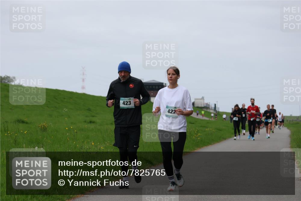 04.05.2025 - 8. Wedeler Halbmarathon Yannick Fuchs http://msf.ph/oto/7825765 04.05.2025 11:32:42 Laufen 423, 422 meine-sportfotos.de