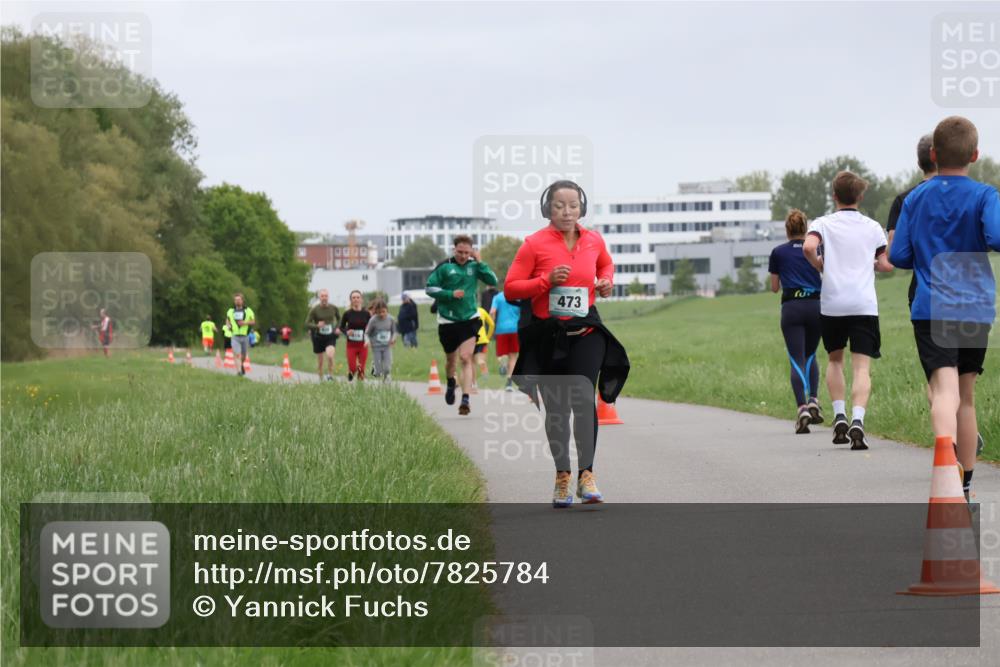 04.05.2025 - 8. Wedeler Halbmarathon Yannick Fuchs http://msf.ph/oto/7825784 04.05.2025 11:13:03 Laufen 473 meine-sportfotos.de