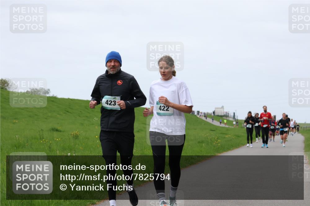 04.05.2025 - 8. Wedeler Halbmarathon Yannick Fuchs http://msf.ph/oto/7825794 04.05.2025 11:32:44 Laufen 423, 422 meine-sportfotos.de