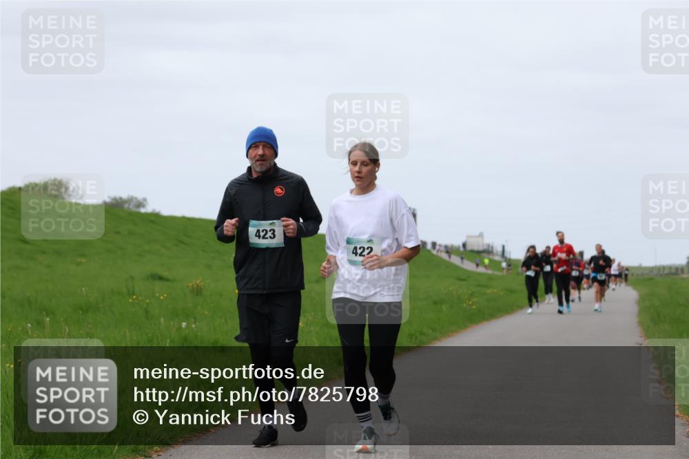 04.05.2025 - 8. Wedeler Halbmarathon Yannick Fuchs http://msf.ph/oto/7825798 04.05.2025 11:32:44 Laufen 423, 422 meine-sportfotos.de
