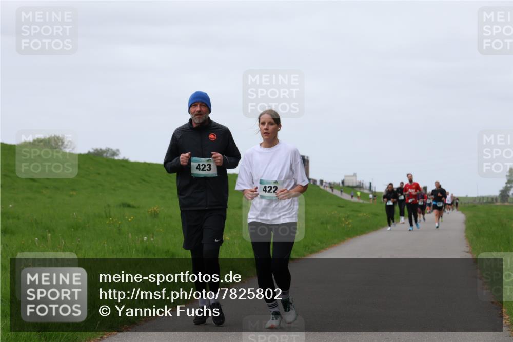 04.05.2025 - 8. Wedeler Halbmarathon Yannick Fuchs http://msf.ph/oto/7825802 04.05.2025 11:32:44 Laufen 423, 422 meine-sportfotos.de