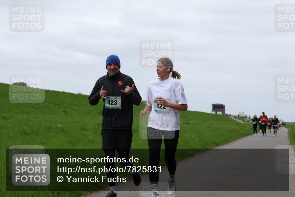 04.05.2025 - 8. Wedeler Halbmarathon Yannick Fuchs http://msf.ph/oto/7825831 04.05.2025 11:32:46 Laufen 423, 422 meine-sportfotos.de