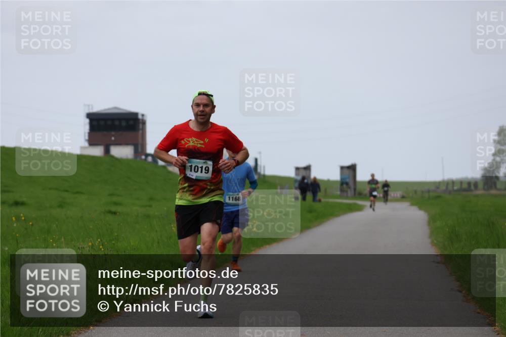 04.05.2025 - 8. Wedeler Halbmarathon Yannick Fuchs http://msf.ph/oto/7825835 04.05.2025 11:13:09 Laufen 1019, 65, 1168 meine-sportfotos.de