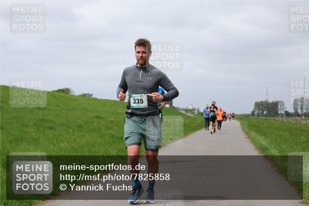 04.05.2025 - 8. Wedeler Halbmarathon Yannick Fuchs http://msf.ph/oto/7825858 04.05.2025 11:55:01 Laufen 335 meine-sportfotos.de