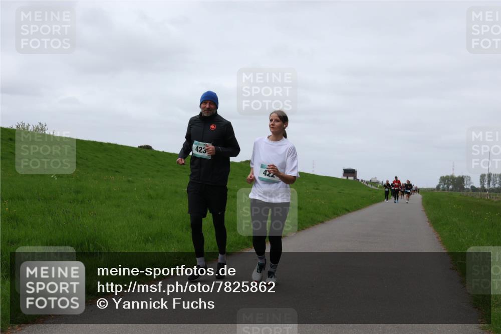 04.05.2025 - 8. Wedeler Halbmarathon Yannick Fuchs http://msf.ph/oto/7825862 04.05.2025 11:32:47 Laufen 423 meine-sportfotos.de