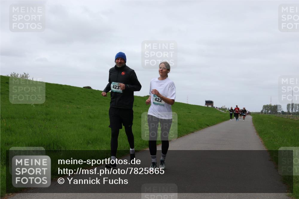 04.05.2025 - 8. Wedeler Halbmarathon Yannick Fuchs http://msf.ph/oto/7825865 04.05.2025 11:32:47 Laufen 423, 422 meine-sportfotos.de