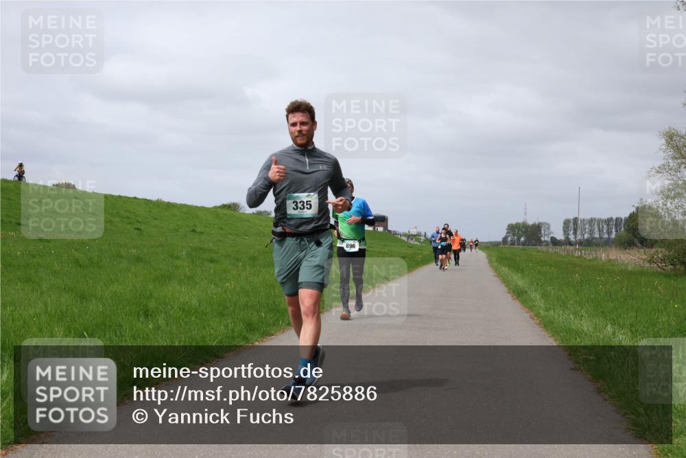 04.05.2025 - 8. Wedeler Halbmarathon Yannick Fuchs http://msf.ph/oto/7825886 04.05.2025 11:55:01 Laufen 335, 896 meine-sportfotos.de