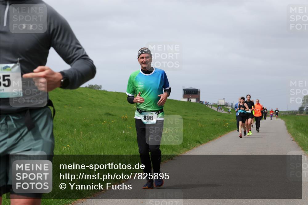 04.05.2025 - 8. Wedeler Halbmarathon Yannick Fuchs http://msf.ph/oto/7825895 04.05.2025 11:55:02 Laufen 5, 896 meine-sportfotos.de