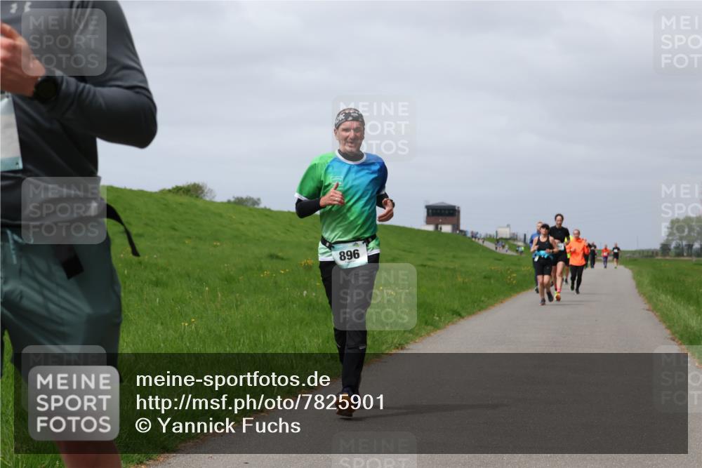 04.05.2025 - 8. Wedeler Halbmarathon Yannick Fuchs http://msf.ph/oto/7825901 04.05.2025 11:55:02 Laufen 896 meine-sportfotos.de