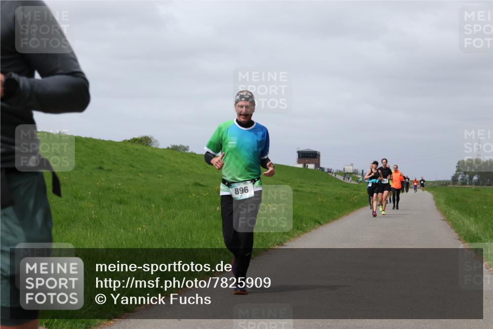 04.05.2025 - 8. Wedeler Halbmarathon Yannick Fuchs http://msf.ph/oto/7825909 04.05.2025 11:55:03 Laufen 896 meine-sportfotos.de