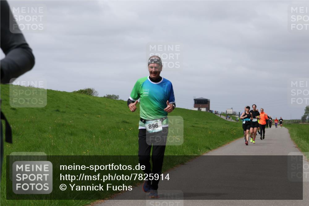 04.05.2025 - 8. Wedeler Halbmarathon Yannick Fuchs http://msf.ph/oto/7825914 04.05.2025 11:55:03 Laufen 896 meine-sportfotos.de