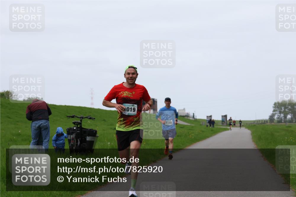 04.05.2025 - 8. Wedeler Halbmarathon Yannick Fuchs http://msf.ph/oto/7825920 04.05.2025 11:13:12 Laufen 019, 1168 meine-sportfotos.de
