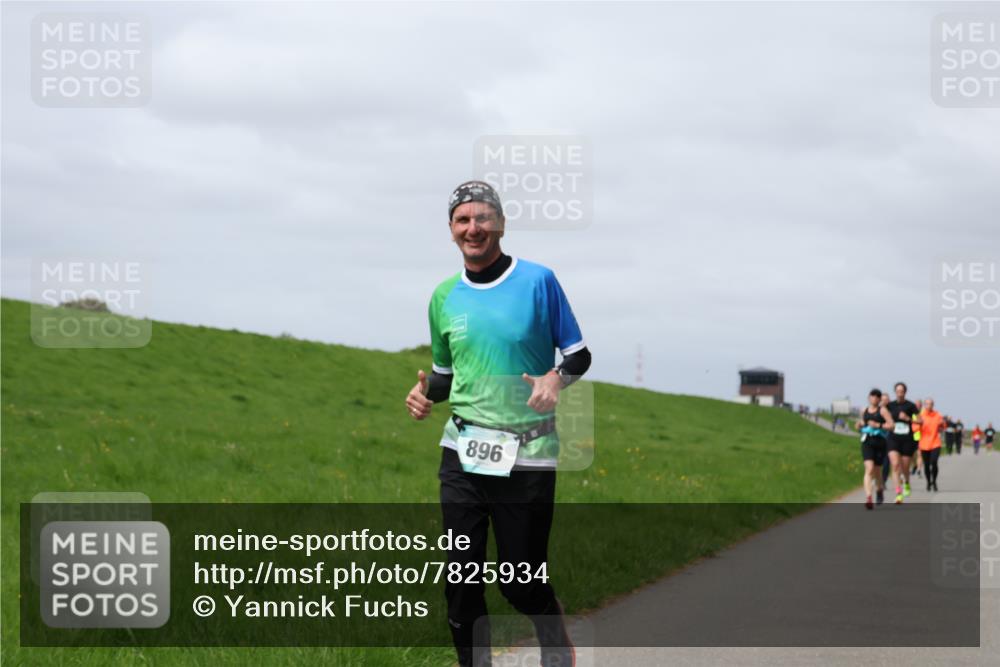 04.05.2025 - 8. Wedeler Halbmarathon Yannick Fuchs http://msf.ph/oto/7825934 04.05.2025 11:55:04 Laufen 896 meine-sportfotos.de