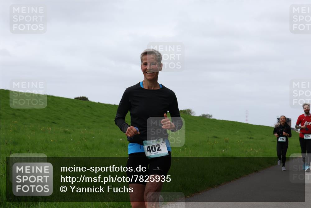 04.05.2025 - 8. Wedeler Halbmarathon Yannick Fuchs http://msf.ph/oto/7825935 04.05.2025 11:33:00 Laufen 402, 597, 598 meine-sportfotos.de