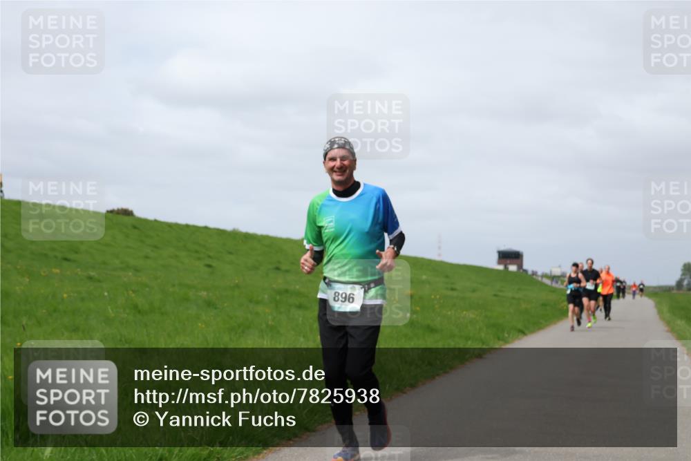 04.05.2025 - 8. Wedeler Halbmarathon Yannick Fuchs http://msf.ph/oto/7825938 04.05.2025 11:55:04 Laufen 896 meine-sportfotos.de