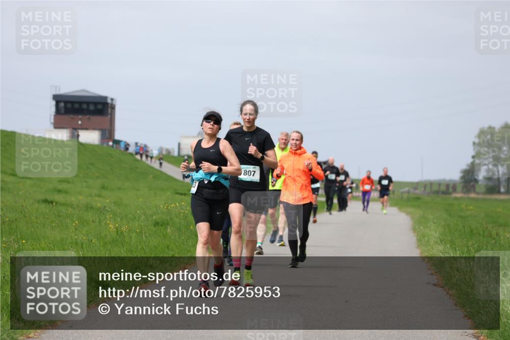 04.05.2025 - 8. Wedeler Halbmarathon Yannick Fuchs http://msf.ph/oto/7825953 04.05.2025 11:55:05 Laufen 807 meine-sportfotos.de