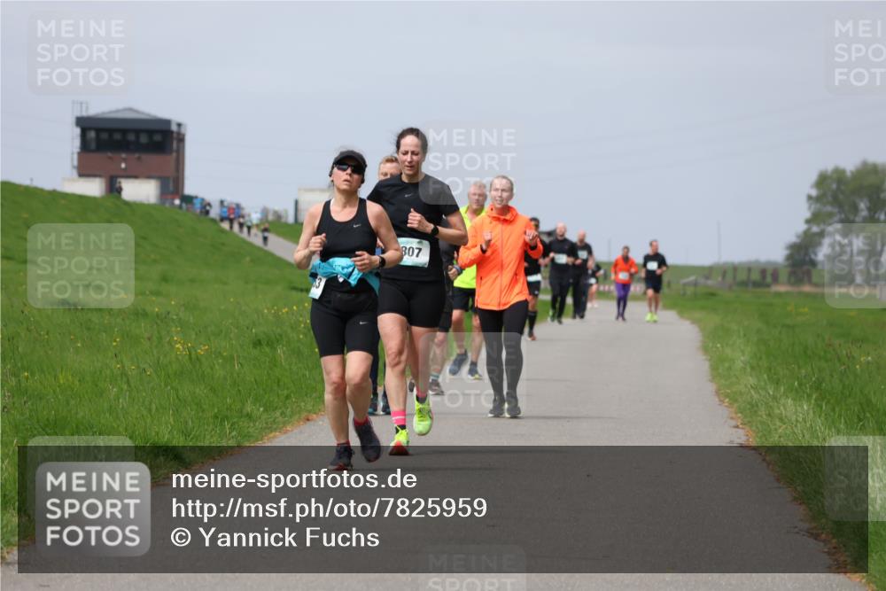 04.05.2025 - 8. Wedeler Halbmarathon Yannick Fuchs http://msf.ph/oto/7825959 04.05.2025 11:55:05 Laufen 807 meine-sportfotos.de