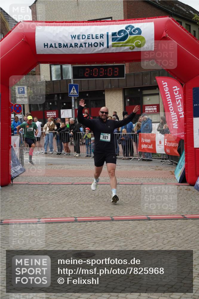 04.05.2025 - 8. Wedeler Halbmarathon Felixshl http://msf.ph/oto/7825968 04.05.2025 12:03:01 Ziel 174, 266, 321, 1098 meine-sportfotos.de