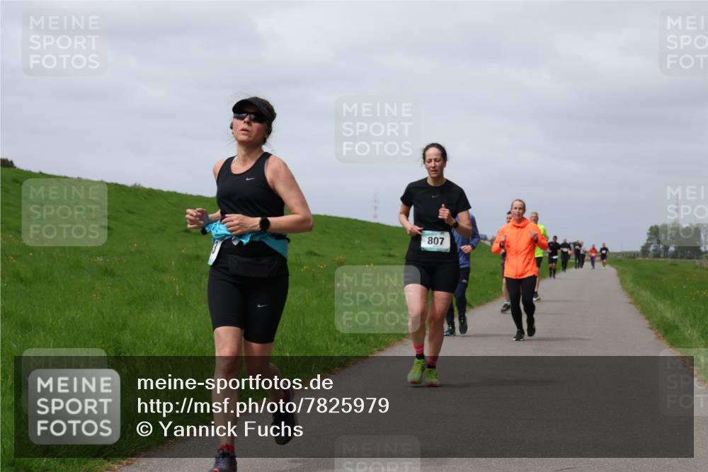04.05.2025 - 8. Wedeler Halbmarathon Yannick Fuchs http://msf.ph/oto/7825979 04.05.2025 11:55:12 Laufen 807 meine-sportfotos.de