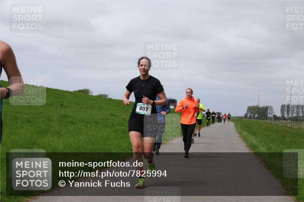 04.05.2025 - 8. Wedeler Halbmarathon Yannick Fuchs http://msf.ph/oto/7825994 04.05.2025 11:55:13 Laufen 807 meine-sportfotos.de