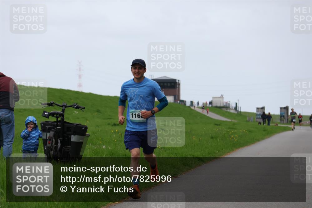 04.05.2025 - 8. Wedeler Halbmarathon Yannick Fuchs http://msf.ph/oto/7825996 04.05.2025 11:13:14 Laufen 116 meine-sportfotos.de