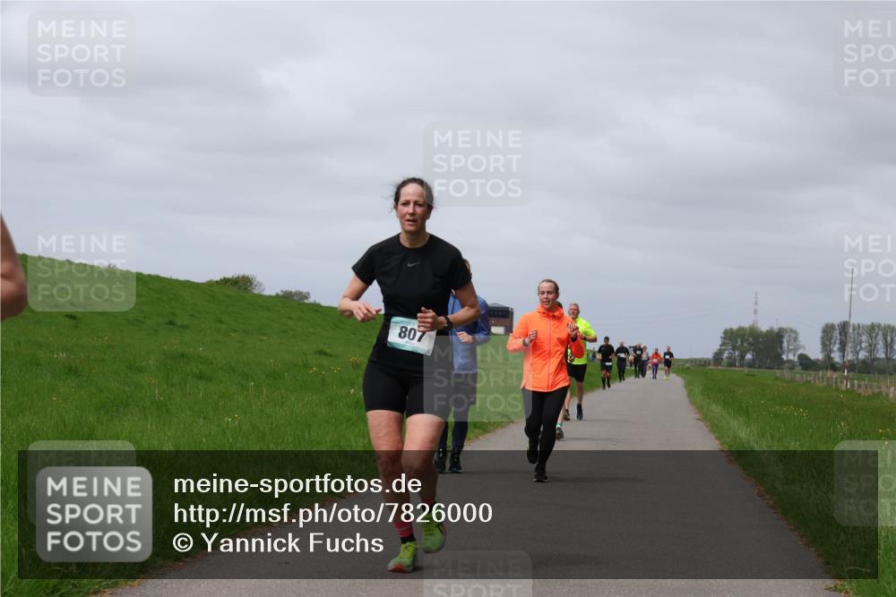 04.05.2025 - 8. Wedeler Halbmarathon Yannick Fuchs http://msf.ph/oto/7826000 04.05.2025 11:55:13 Laufen 807 meine-sportfotos.de