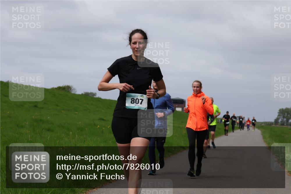 04.05.2025 - 8. Wedeler Halbmarathon Yannick Fuchs http://msf.ph/oto/7826010 04.05.2025 11:55:14 Laufen 807 meine-sportfotos.de