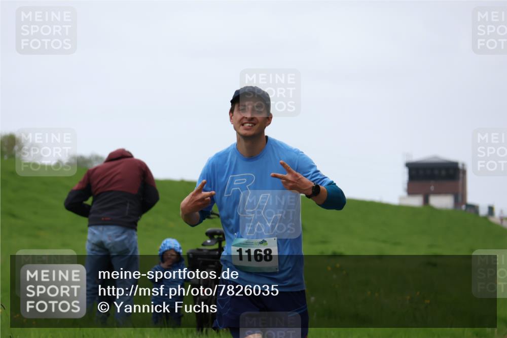 04.05.2025 - 8. Wedeler Halbmarathon Yannick Fuchs http://msf.ph/oto/7826035 04.05.2025 11:13:16 Laufen 1168 meine-sportfotos.de