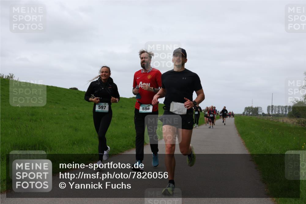 04.05.2025 - 8. Wedeler Halbmarathon Yannick Fuchs http://msf.ph/oto/7826056 04.05.2025 11:33:05 Laufen 597, 598 meine-sportfotos.de