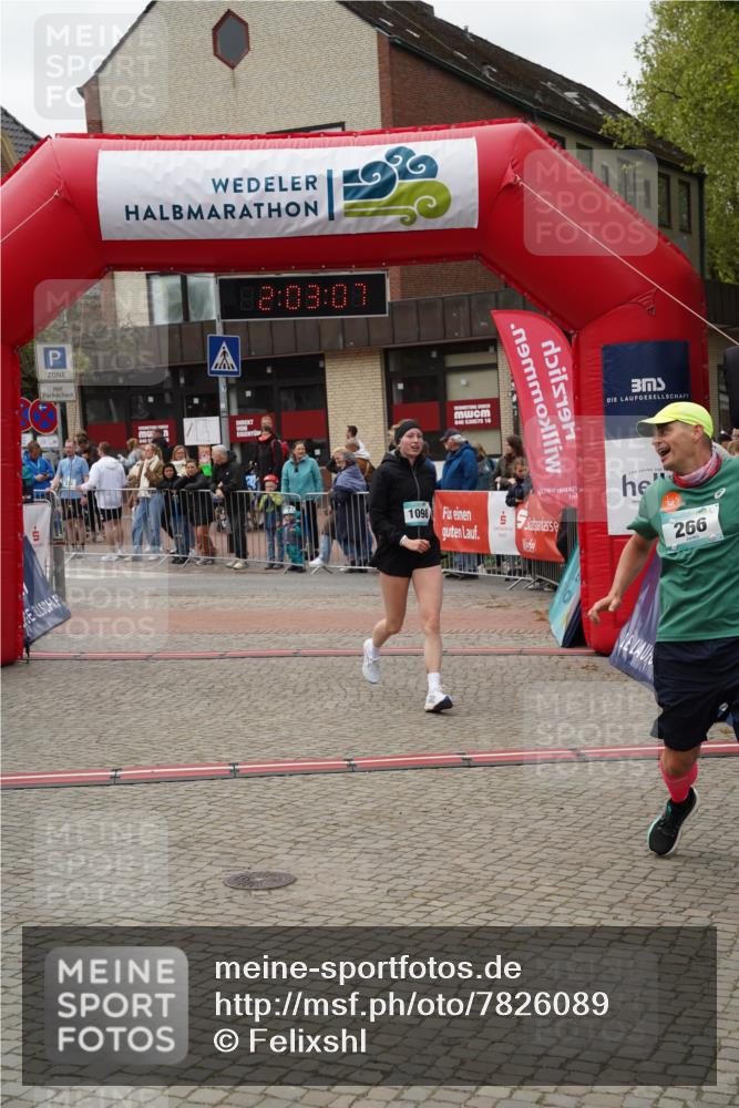 04.05.2025 - 8. Wedeler Halbmarathon Felixshl http://msf.ph/oto/7826089 04.05.2025 12:03:05 Ziel 266, 321, 1098 meine-sportfotos.de