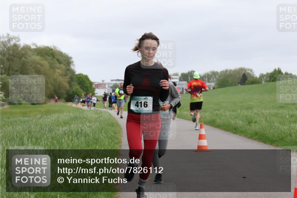 04.05.2025 - 8. Wedeler Halbmarathon Yannick Fuchs http://msf.ph/oto/7826112 04.05.2025 11:13:22 Laufen 416 meine-sportfotos.de