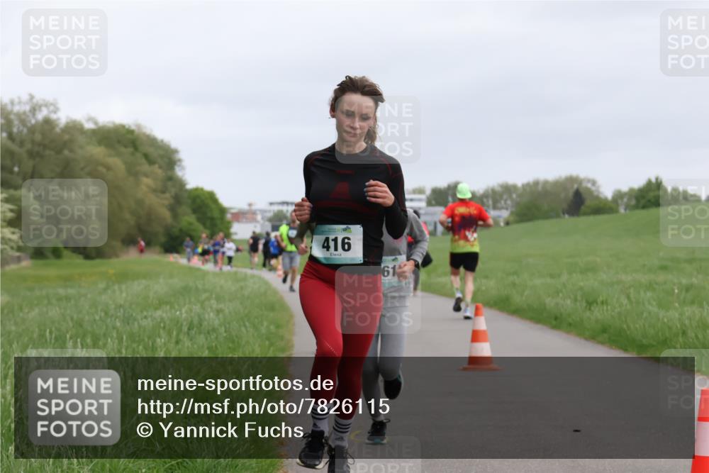 04.05.2025 - 8. Wedeler Halbmarathon Yannick Fuchs http://msf.ph/oto/7826115 04.05.2025 11:13:22 Laufen 416, 61 meine-sportfotos.de