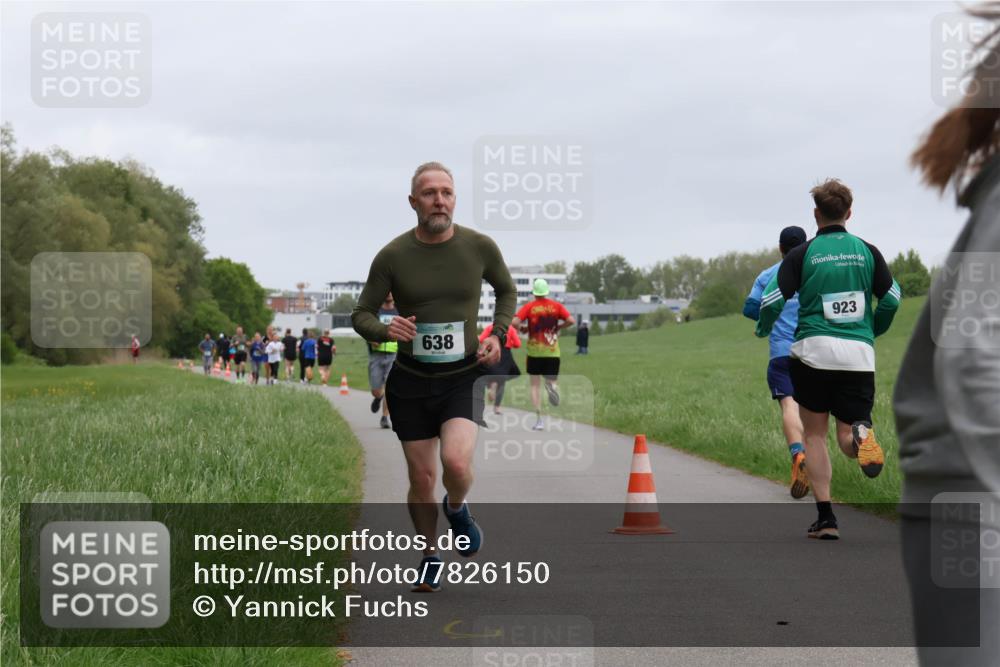 04.05.2025 - 8. Wedeler Halbmarathon Yannick Fuchs http://msf.ph/oto/7826150 04.05.2025 11:13:24 Laufen 638, 923 meine-sportfotos.de