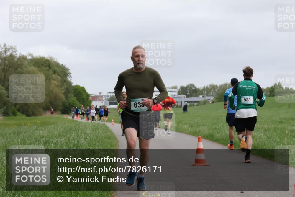 04.05.2025 - 8. Wedeler Halbmarathon Yannick Fuchs http://msf.ph/oto/7826171 04.05.2025 11:13:25 Laufen 638, 923 meine-sportfotos.de