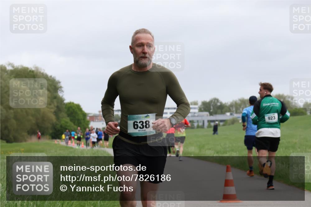 04.05.2025 - 8. Wedeler Halbmarathon Yannick Fuchs http://msf.ph/oto/7826186 04.05.2025 11:13:26 Laufen 36, 638, 923 meine-sportfotos.de