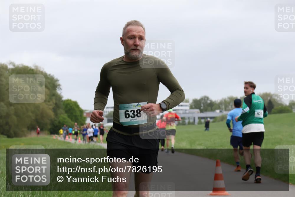 04.05.2025 - 8. Wedeler Halbmarathon Yannick Fuchs http://msf.ph/oto/7826195 04.05.2025 11:13:26 Laufen 856, 638, 923 meine-sportfotos.de