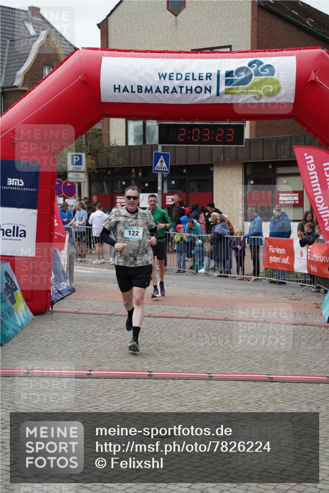 04.05.2025 - 8. Wedeler Halbmarathon Felixshl http://msf.ph/oto/7826224 04.05.2025 12:03:21 Ziel 122, 673 meine-sportfotos.de