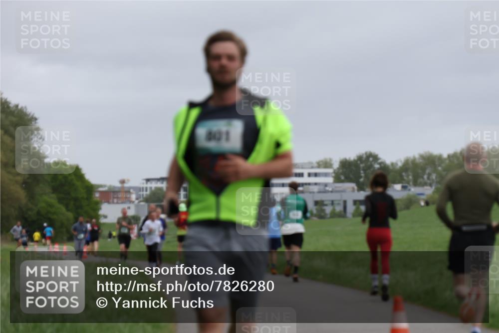 04.05.2025 - 8. Wedeler Halbmarathon Yannick Fuchs http://msf.ph/oto/7826280 04.05.2025 11:13:33 Laufen 401 meine-sportfotos.de