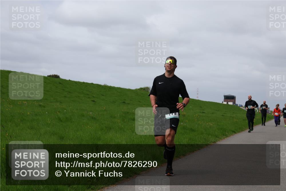 04.05.2025 - 8. Wedeler Halbmarathon Yannick Fuchs http://msf.ph/oto/7826290 04.05.2025 11:55:32 Laufen  meine-sportfotos.de