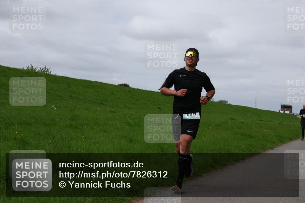 04.05.2025 - 8. Wedeler Halbmarathon Yannick Fuchs http://msf.ph/oto/7826312 04.05.2025 11:55:33 Laufen 179 meine-sportfotos.de