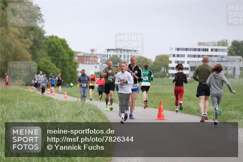 04.05.2025 - 8. Wedeler Halbmarathon Yannick Fuchs http://msf.ph/oto/7826344 04.05.2025 11:13:39 Laufen 82, 978, 923 meine-sportfotos.de