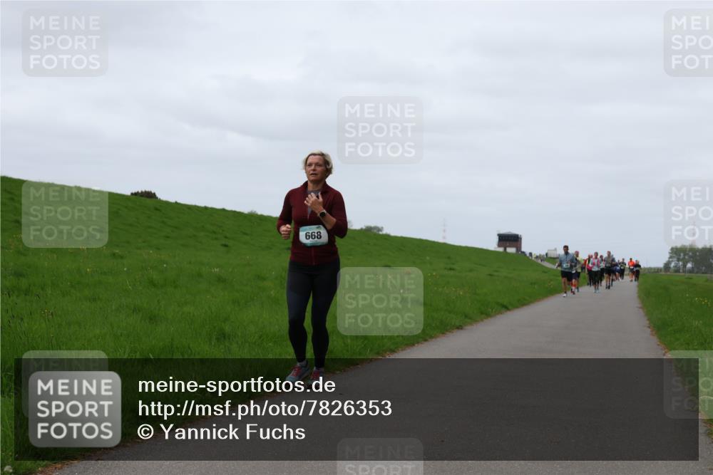 04.05.2025 - 8. Wedeler Halbmarathon Yannick Fuchs http://msf.ph/oto/7826353 04.05.2025 11:33:20 Laufen 668 meine-sportfotos.de