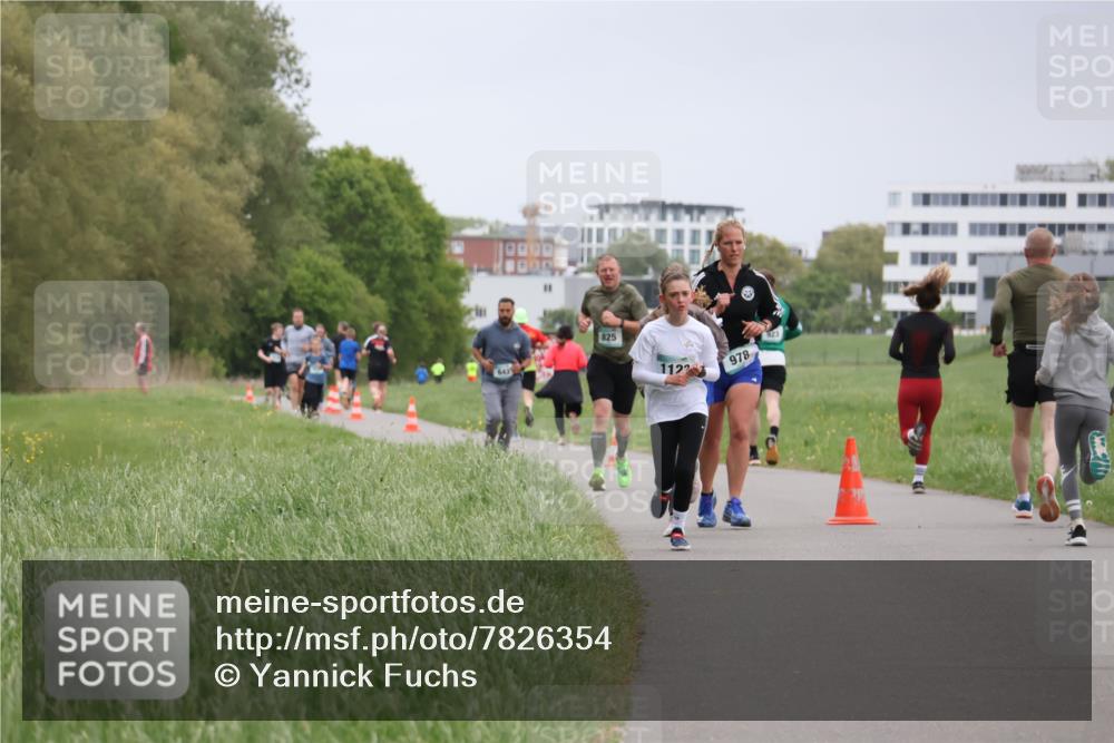 04.05.2025 - 8. Wedeler Halbmarathon Yannick Fuchs http://msf.ph/oto/7826354 04.05.2025 11:13:40 Laufen 643, 825, 1123, 978 meine-sportfotos.de