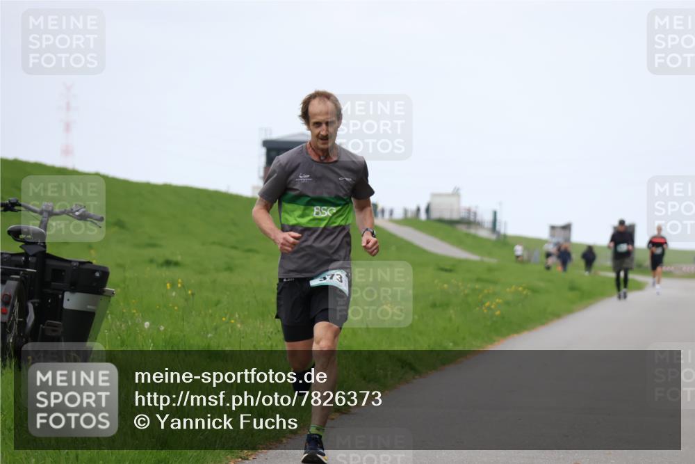04.05.2025 - 8. Wedeler Halbmarathon Yannick Fuchs http://msf.ph/oto/7826373 04.05.2025 11:13:43 Laufen 373 meine-sportfotos.de