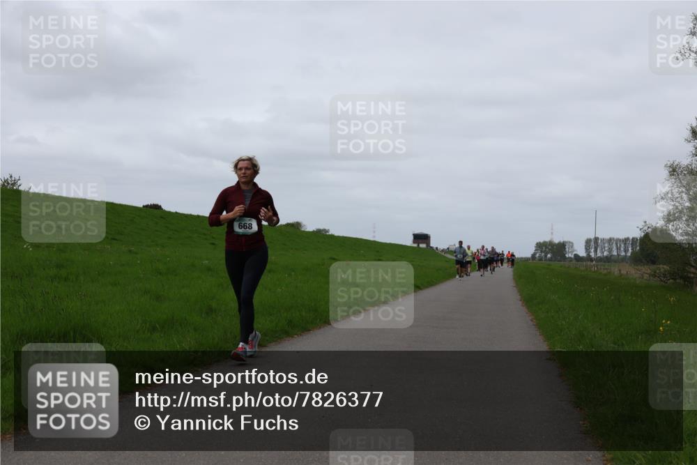 04.05.2025 - 8. Wedeler Halbmarathon Yannick Fuchs http://msf.ph/oto/7826377 04.05.2025 11:33:20 Laufen 668 meine-sportfotos.de