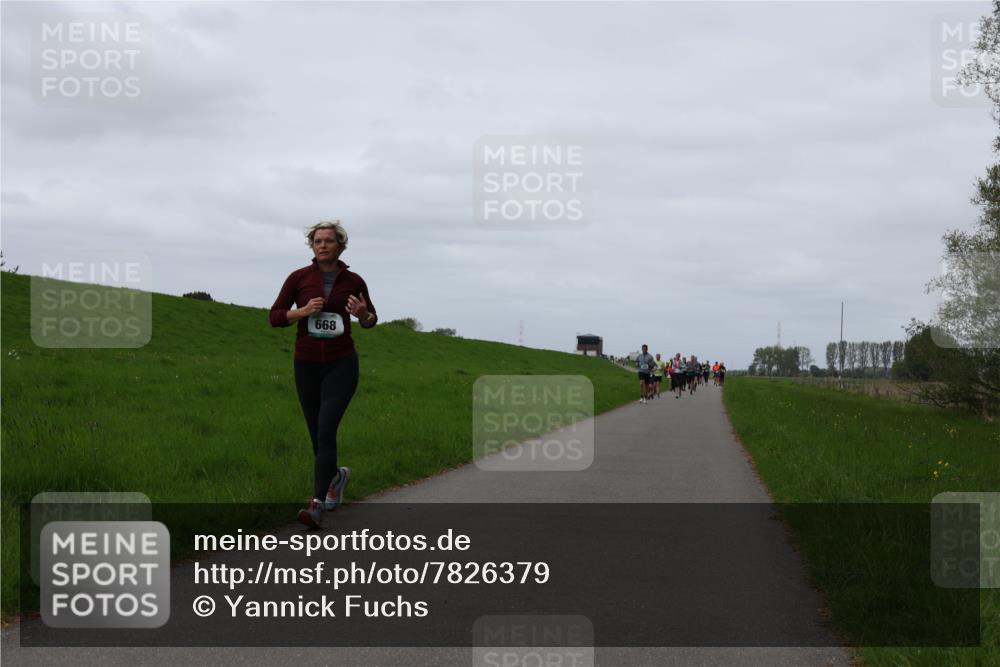 04.05.2025 - 8. Wedeler Halbmarathon Yannick Fuchs http://msf.ph/oto/7826379 04.05.2025 11:33:20 Laufen 668 meine-sportfotos.de