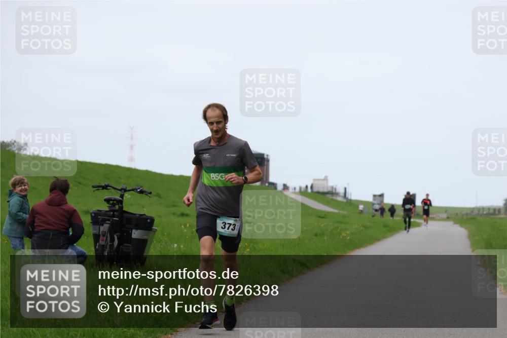 04.05.2025 - 8. Wedeler Halbmarathon Yannick Fuchs http://msf.ph/oto/7826398 04.05.2025 11:13:44 Laufen 373 meine-sportfotos.de