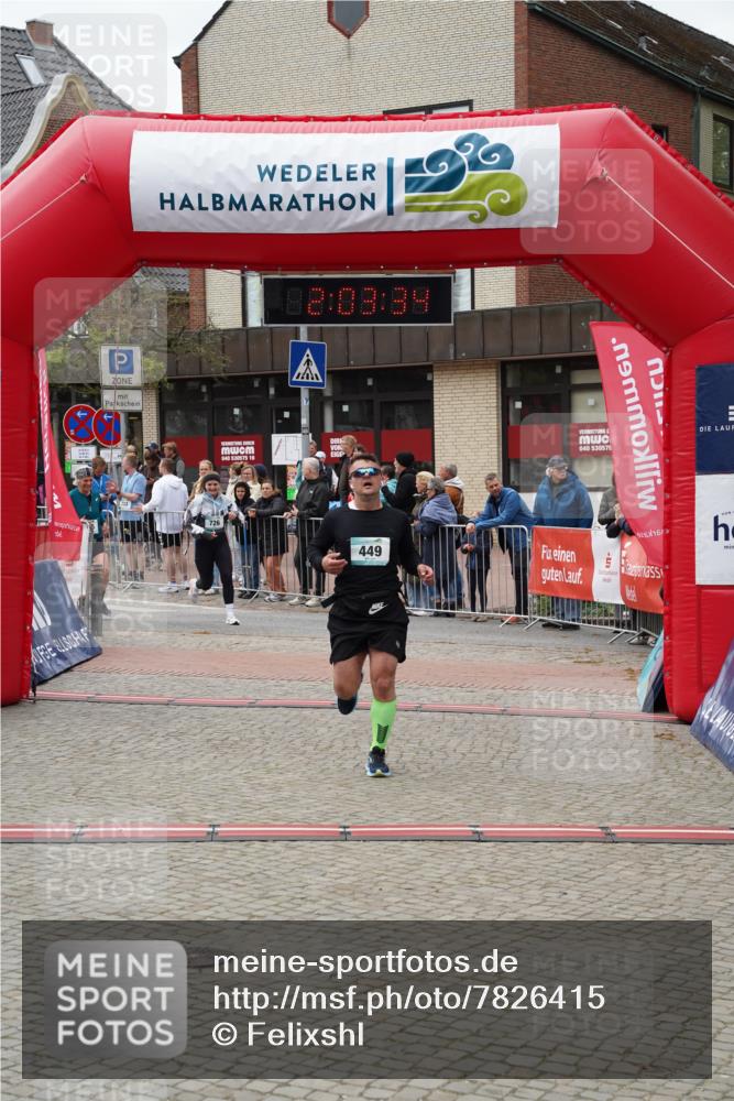 04.05.2025 - 8. Wedeler Halbmarathon Felixshl http://msf.ph/oto/7826415 04.05.2025 12:03:32 Ziel 449, 725 meine-sportfotos.de