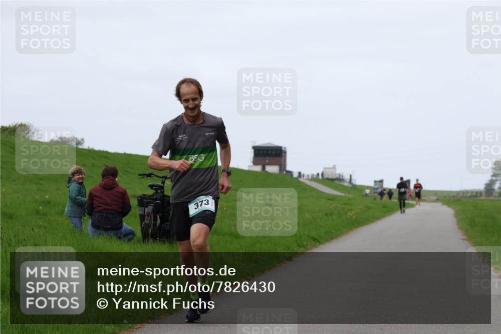 04.05.2025 - 8. Wedeler Halbmarathon Yannick Fuchs http://msf.ph/oto/7826430 04.05.2025 11:13:45 Laufen 373 meine-sportfotos.de