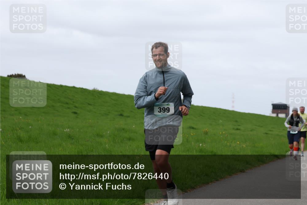 04.05.2025 - 8. Wedeler Halbmarathon Yannick Fuchs http://msf.ph/oto/7826440 04.05.2025 11:33:29 Laufen 399 meine-sportfotos.de